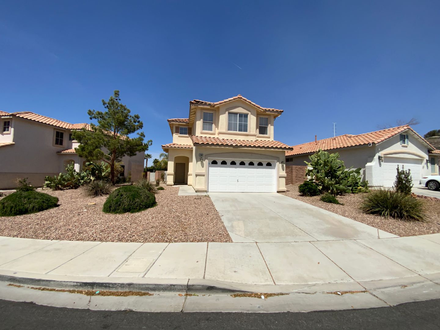 HENDERSON House: 2392 PREDERA AVENUE