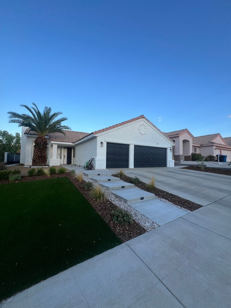 HENDERSON House: 679 SCENIC TIERRA LN