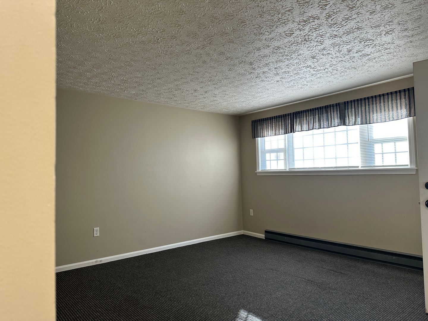 New Philadelphia Apartment: 802 12th Street NW