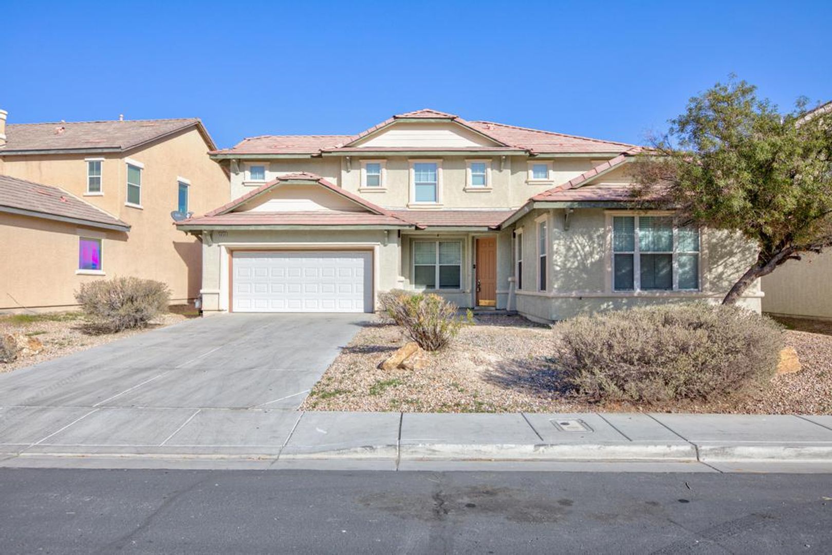 N. Las Vegas House: 5650 Saint Elias St