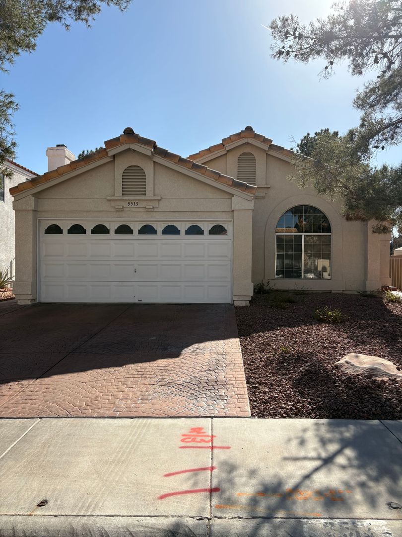 Las Vegas House: *9513 Lazy River Dr*