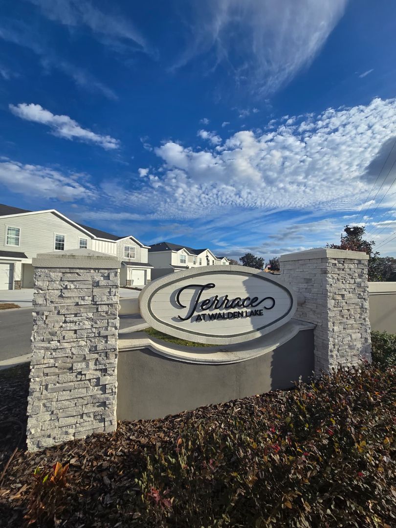 Plant City Townhome: 2738 Idyll Lakes Circle