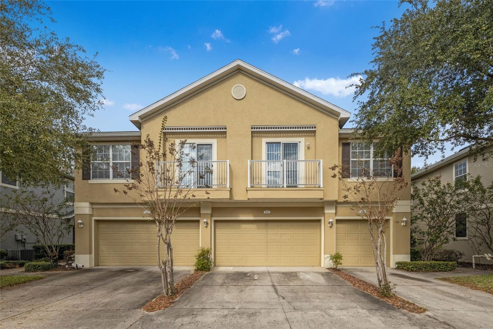 Riverview Townhome: 6723 Breezy Palm Dr