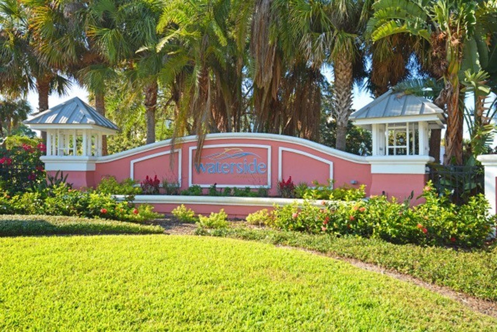 St. Petersburg Condo: 204 Pompano Dr SE