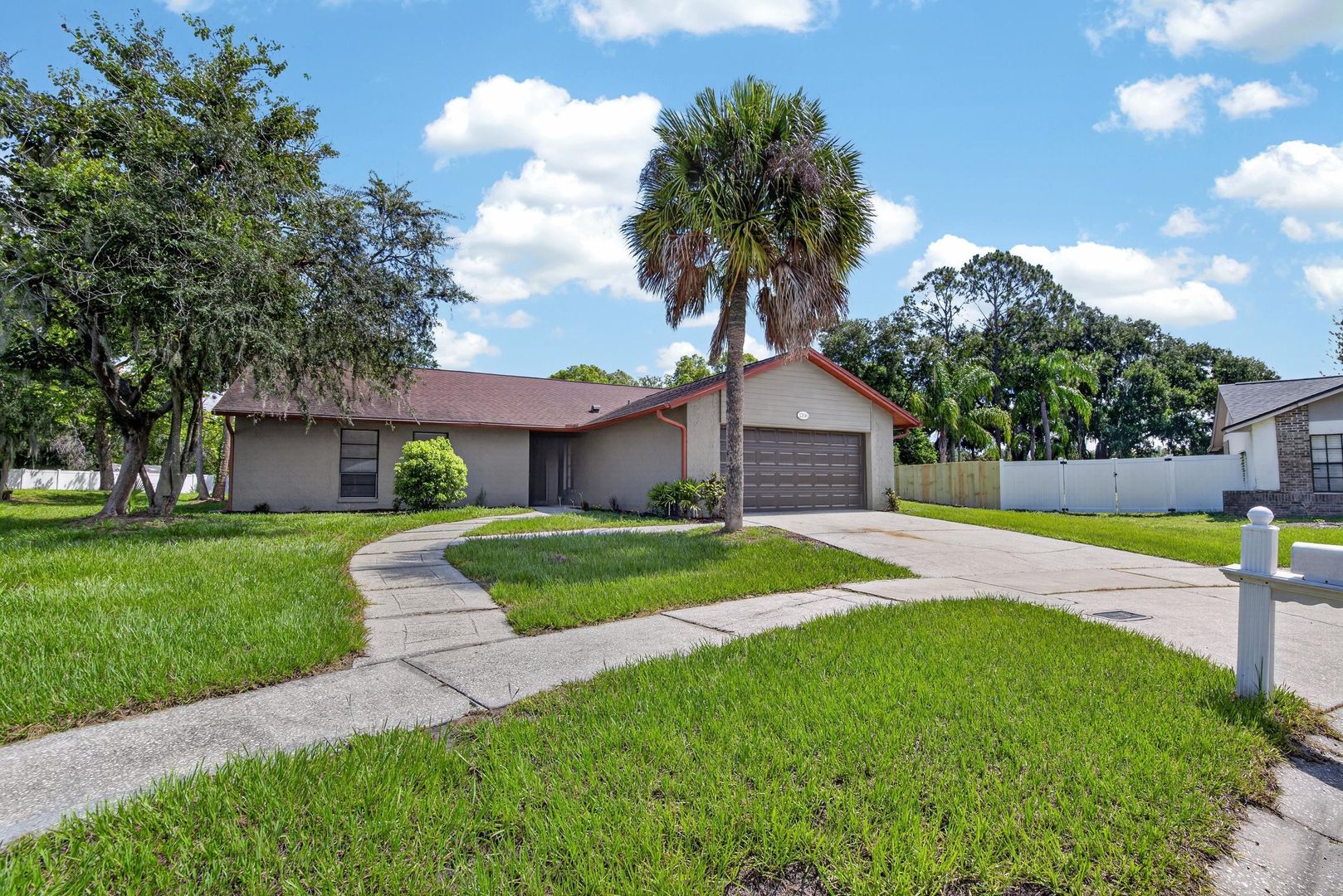 Valrico House: 1206 Sail Way