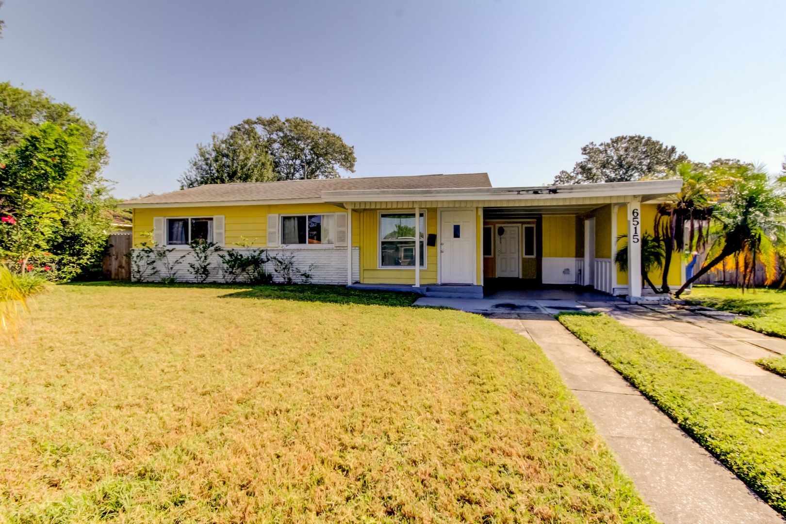 St Petersburg House: 6515 Orchard Dr N