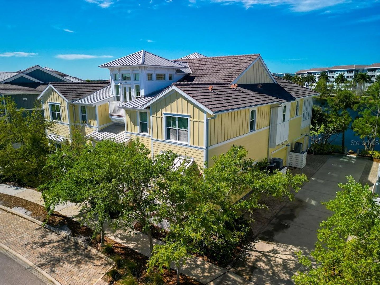 Bradenton Condo: 340 Sapphire Lake Dr - #101