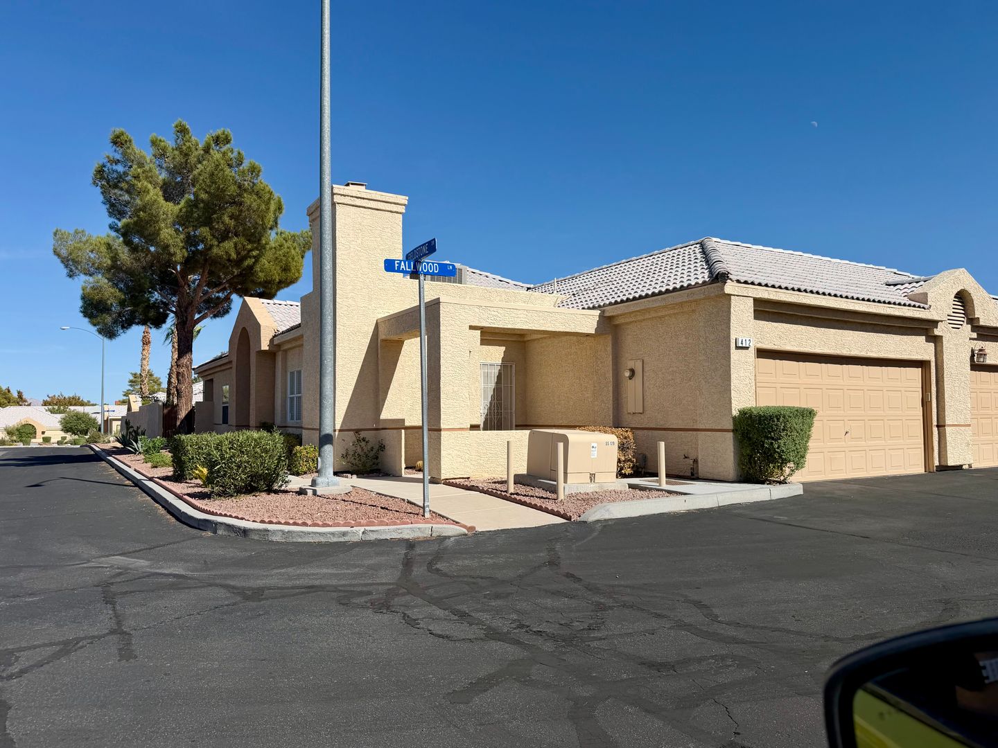 Las Vegas Townhome: 412 Fallwood