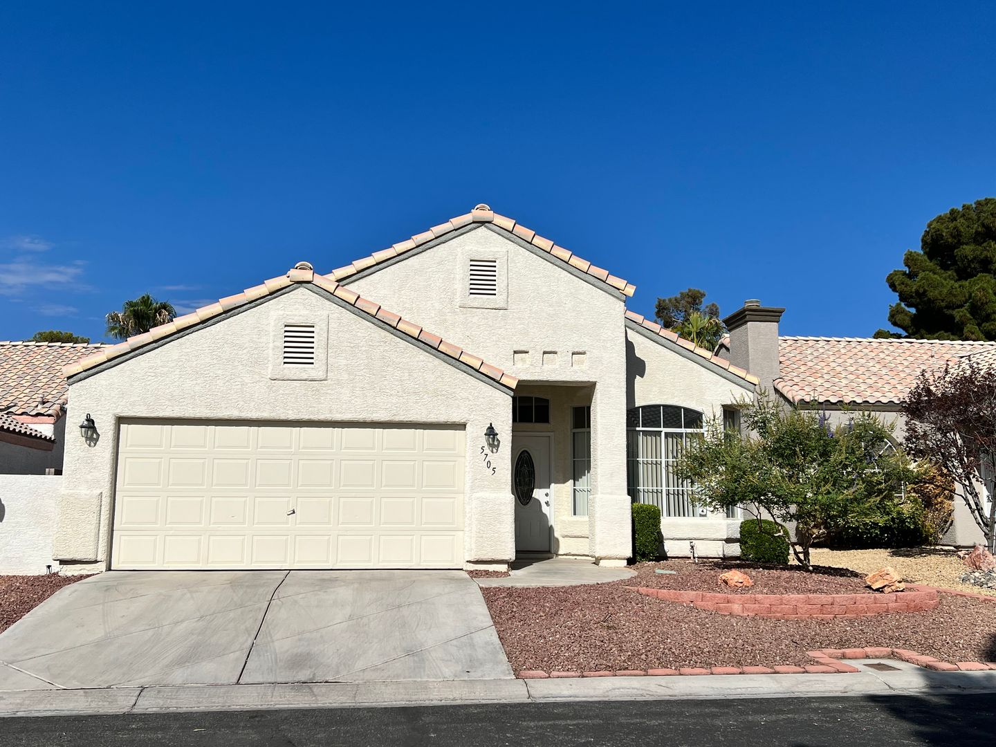 Las Vegas House: 5705 Cliff Point Ct