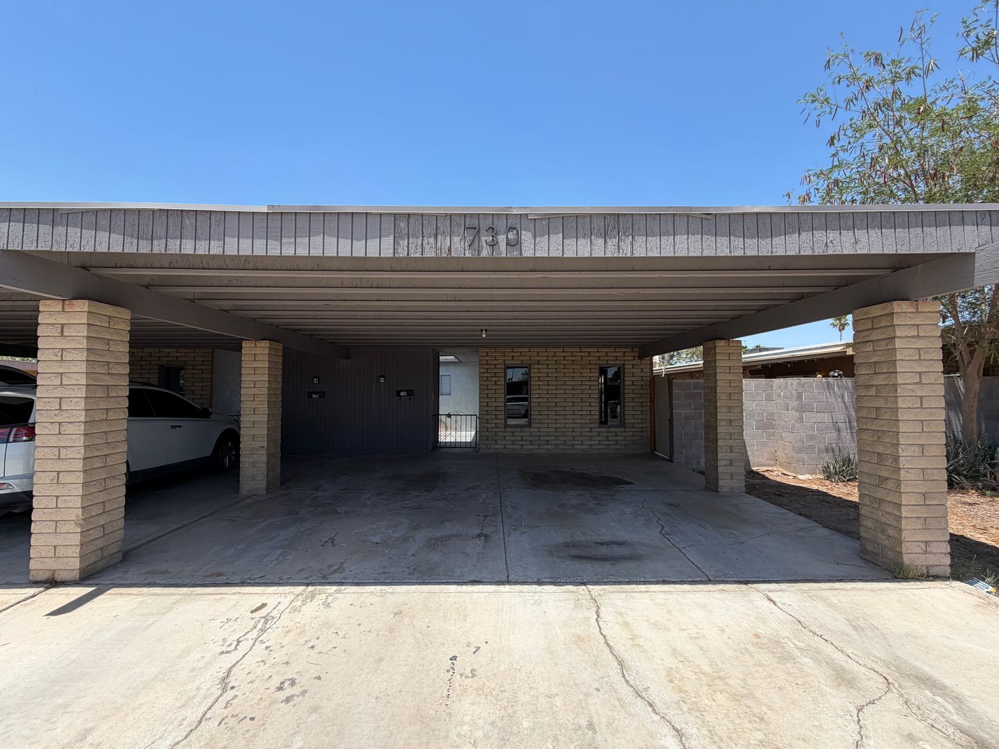 Yuma House: 730 E. 24th Pl.