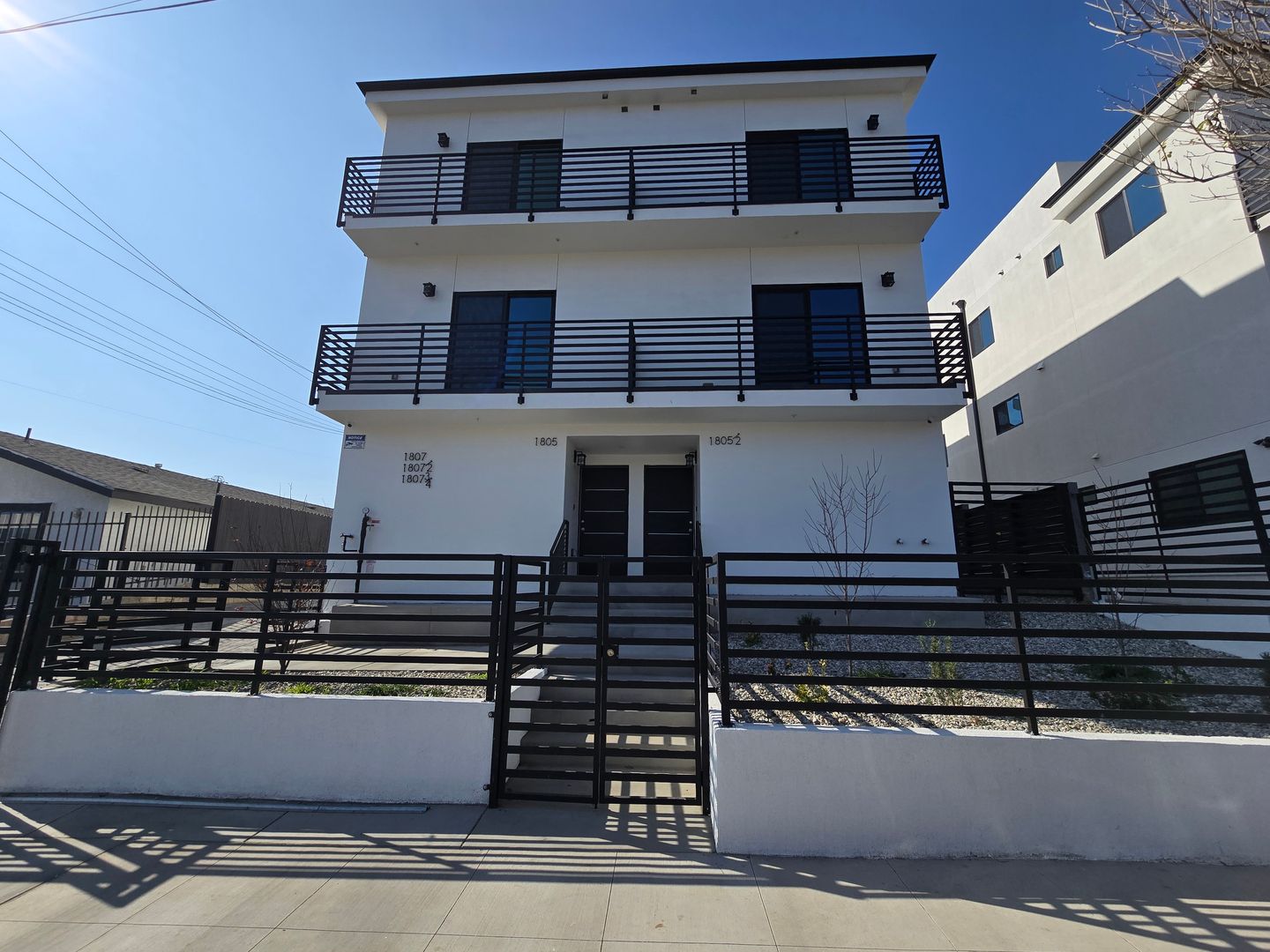 Los Angeles Apartment: 1805 1/2 Workman St