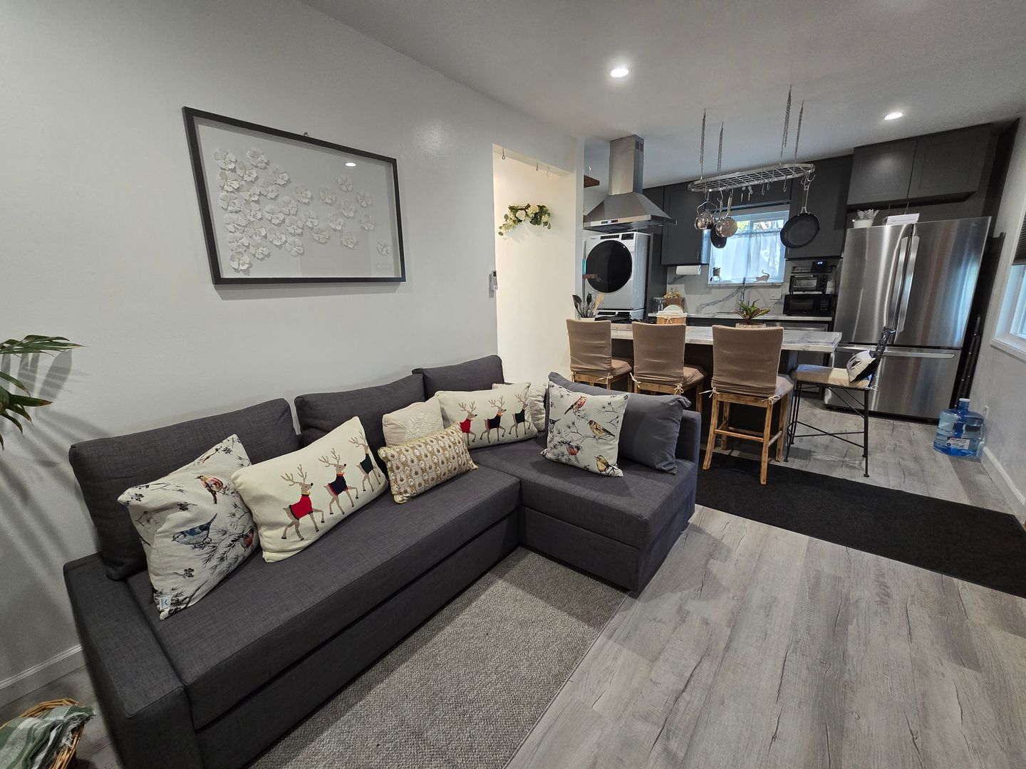 North Hollywood House: 11334 1/2 Emelita St