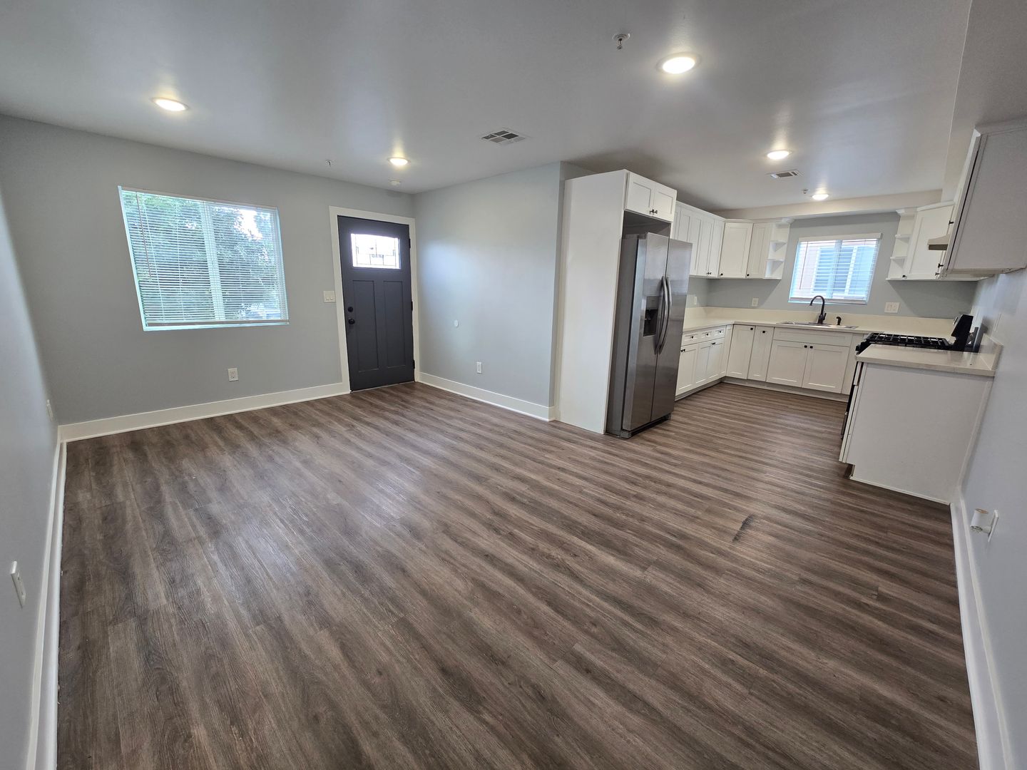 Los Angeles Apartment: 3527 Percy St