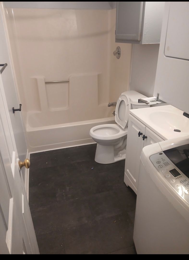 Berwick Apartment: 4 Merriam St.