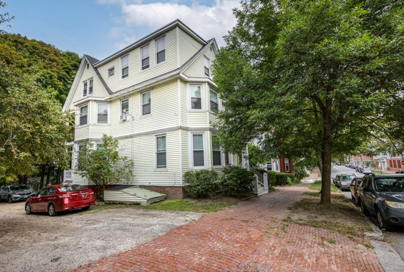 Portland Apartment: 531 - 535 Cumberland Ave
