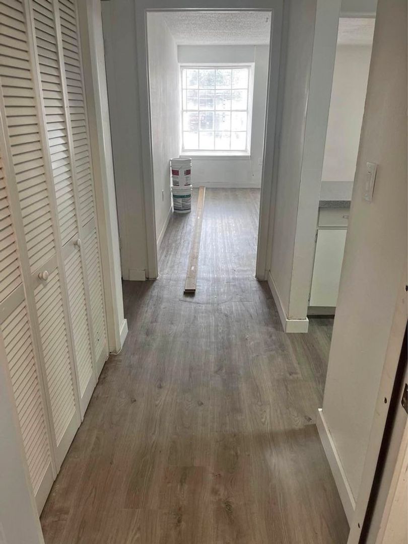 Tampa Apartment: 4824 E Busch Blvd