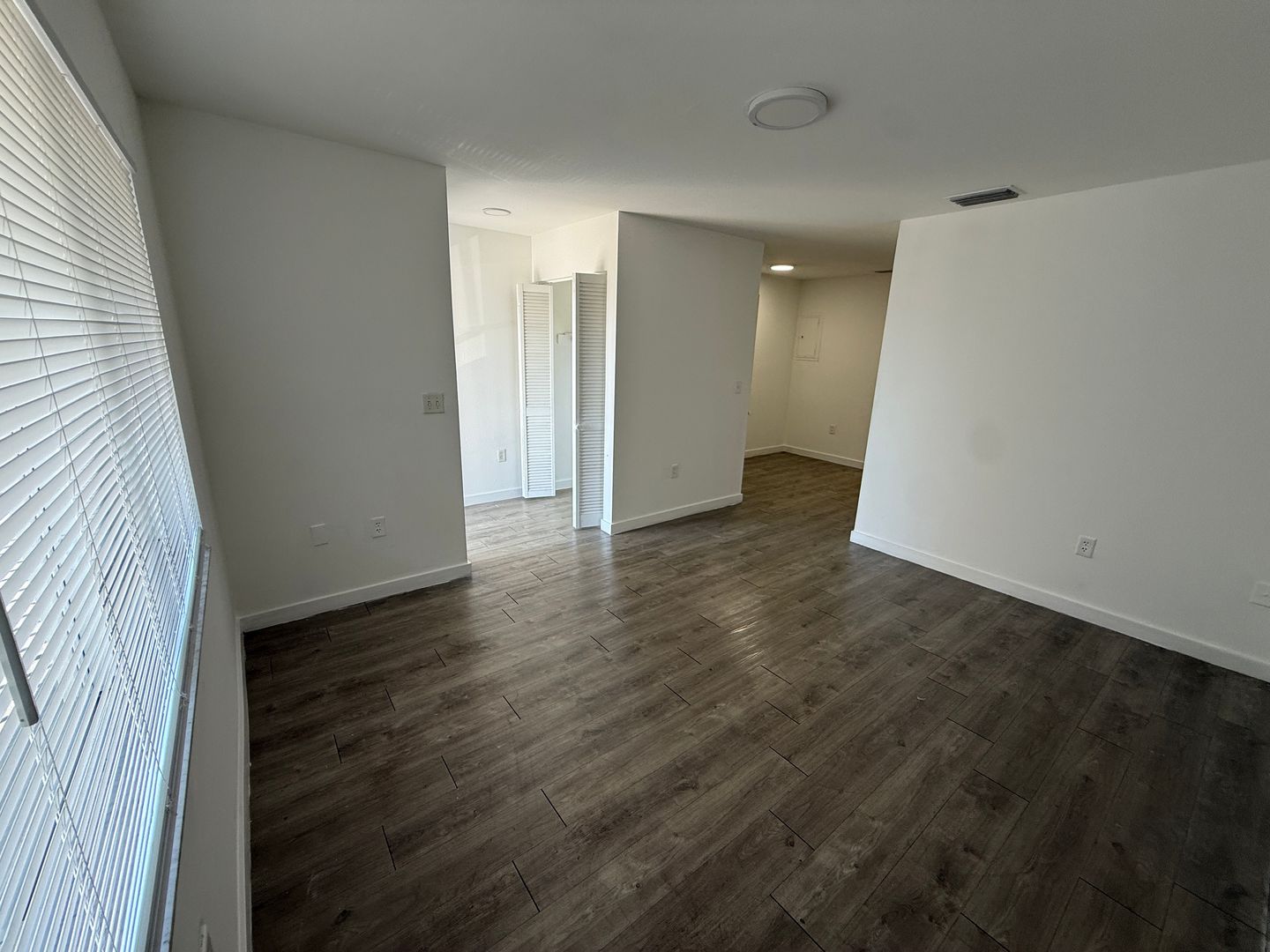 Tampa Apartment: 4824 E Busch Blvd