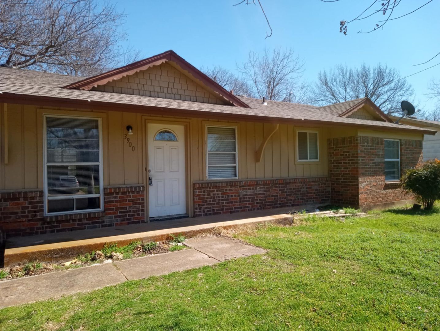 Denton House: 3900 Redstone