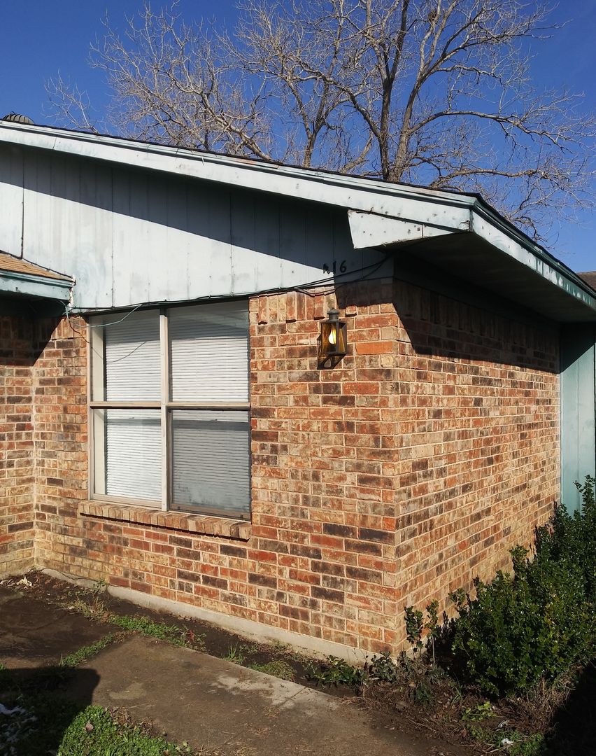 Denton House: 416 Gardenview