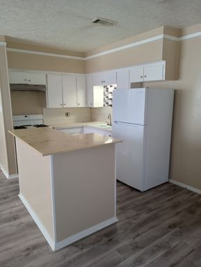 213 Mounts St – photo 1