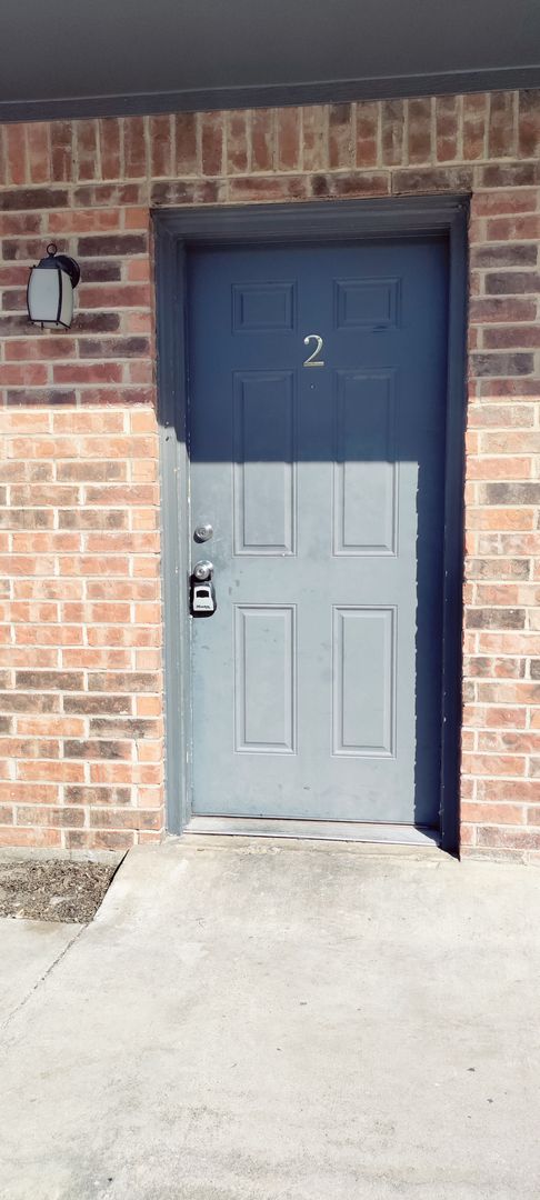 Denton Apartment: 1100 Vine St