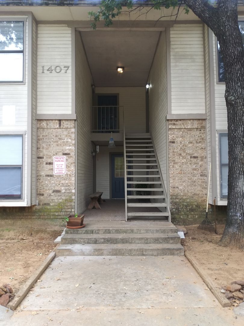Denotn Apartment: 1407 Margie St