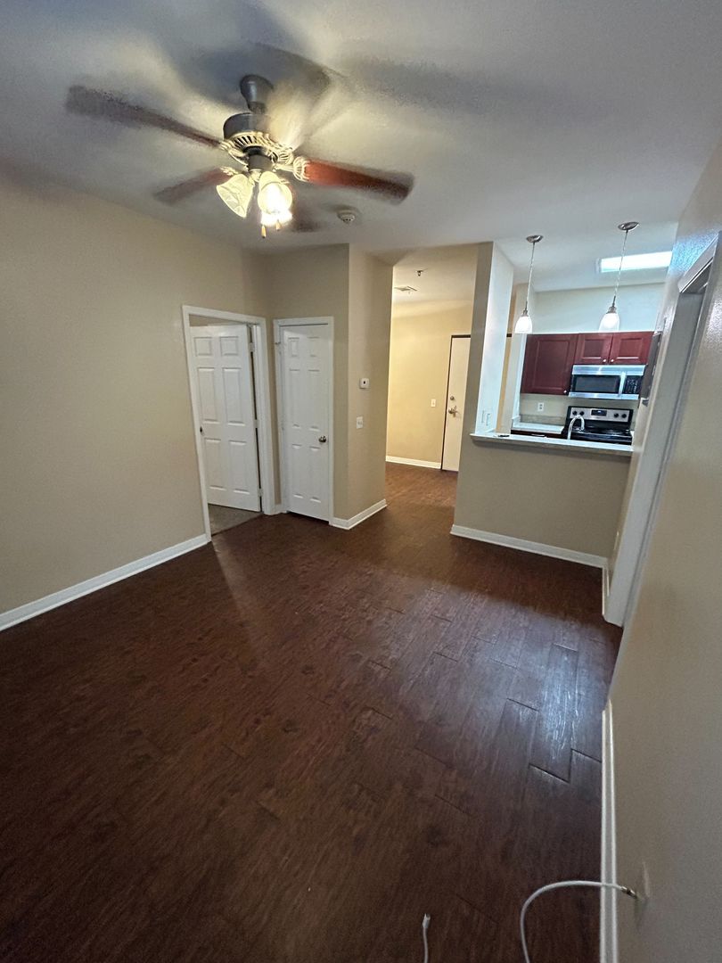 Denton Apartment: 500 N Bell Ave