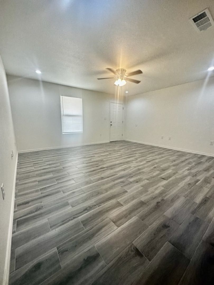 Port Arthur Apartment: 3030 Lake Arthur Dr