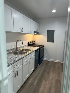 Spacious 2 Bedroom Apartment in Atlanta, GA | Classic 2 Bed 1 Bath at LaVista Apartments – photo 1
