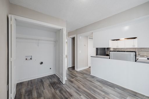 Affordable Living 20 Minutes from Everything Atlanta -2 Bedroom 2 1/2 Baths only $1300* – photo 1