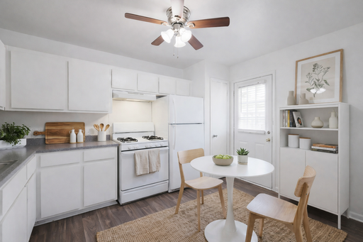 Spacious Two-Bedroom Living at Kenco Briarcliff — Comfort Meets Convenience – photo 1
