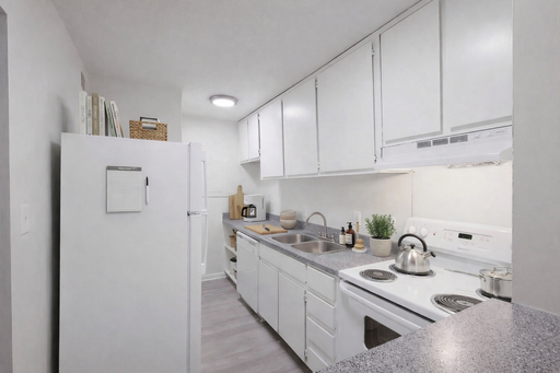 Live Larger Near Emory — Spacious 2-Bedroom with 1.5 Baths | 936 SF – photo 1