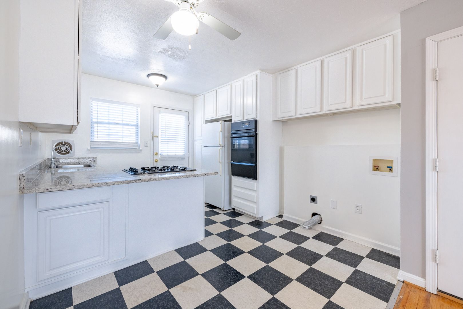 Atlanta Apartment: 370 Peachtree Hills Avenue NE