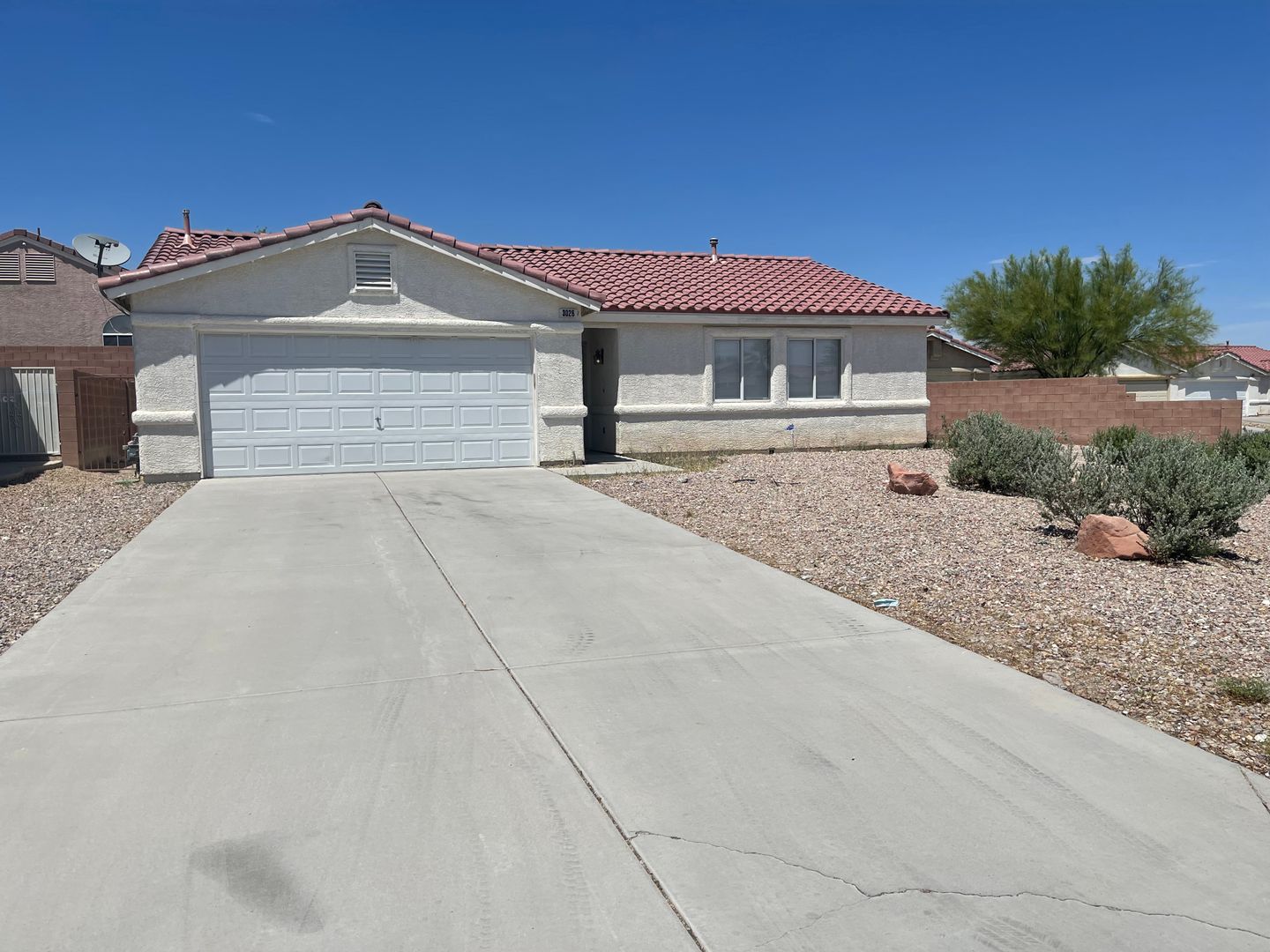 N. Las Vegas House: 3026 Honeysuckle Ave