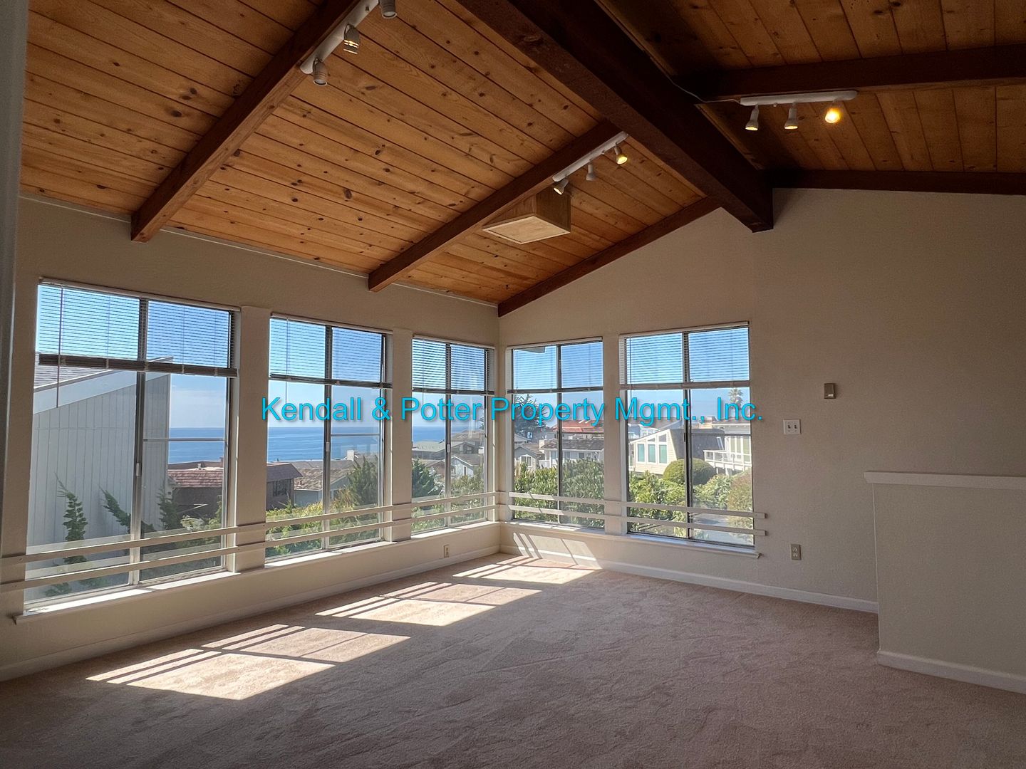 1/2 Off 1st Month's rent with Move In by 11/1/25 - Great Ocean Views - 3BR