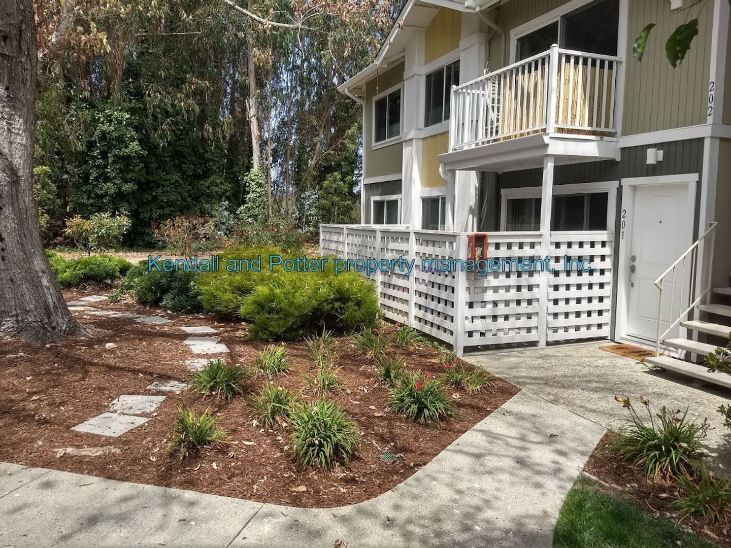 Schwann Lagoon 2 bed/1 bath Furnished Condo 