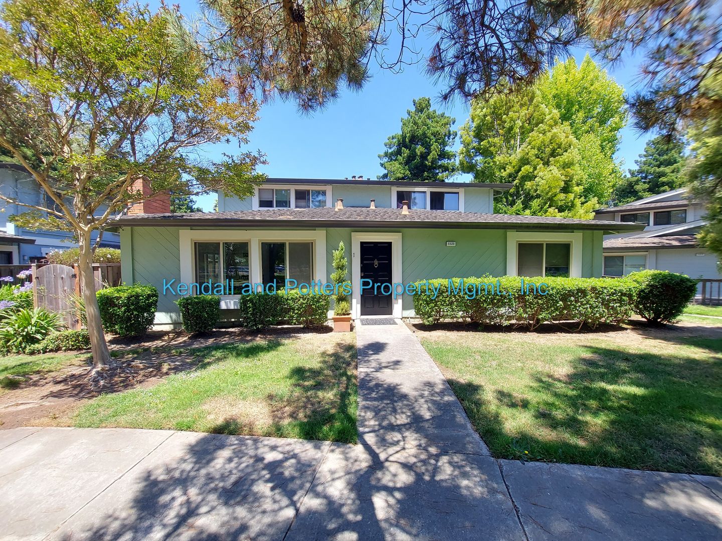 Capitola House: 1121 Sutherland Lane #1