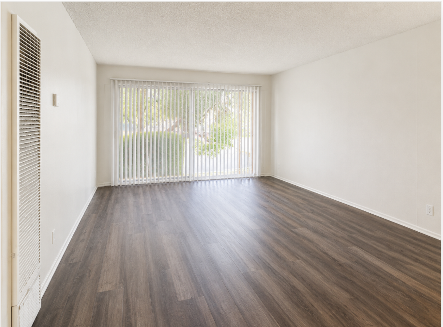 Los Angeles Apartment: 4165 W. Slauson Ave.