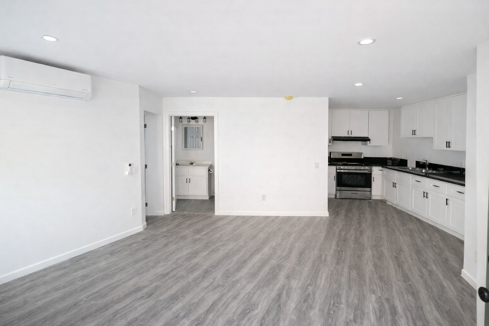 Los Angeles Apartment: 2823-2837 W. 42nd St.
