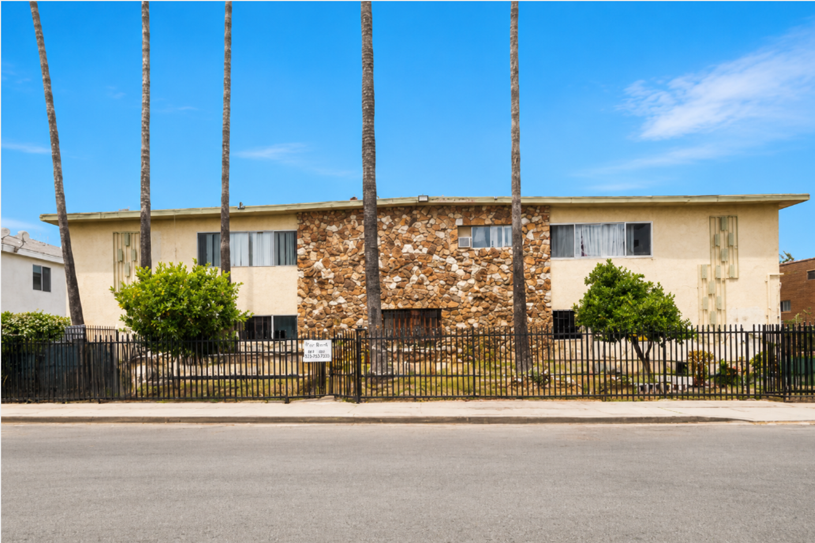 Los Angeles Apartment: 608 W. 82nd St.