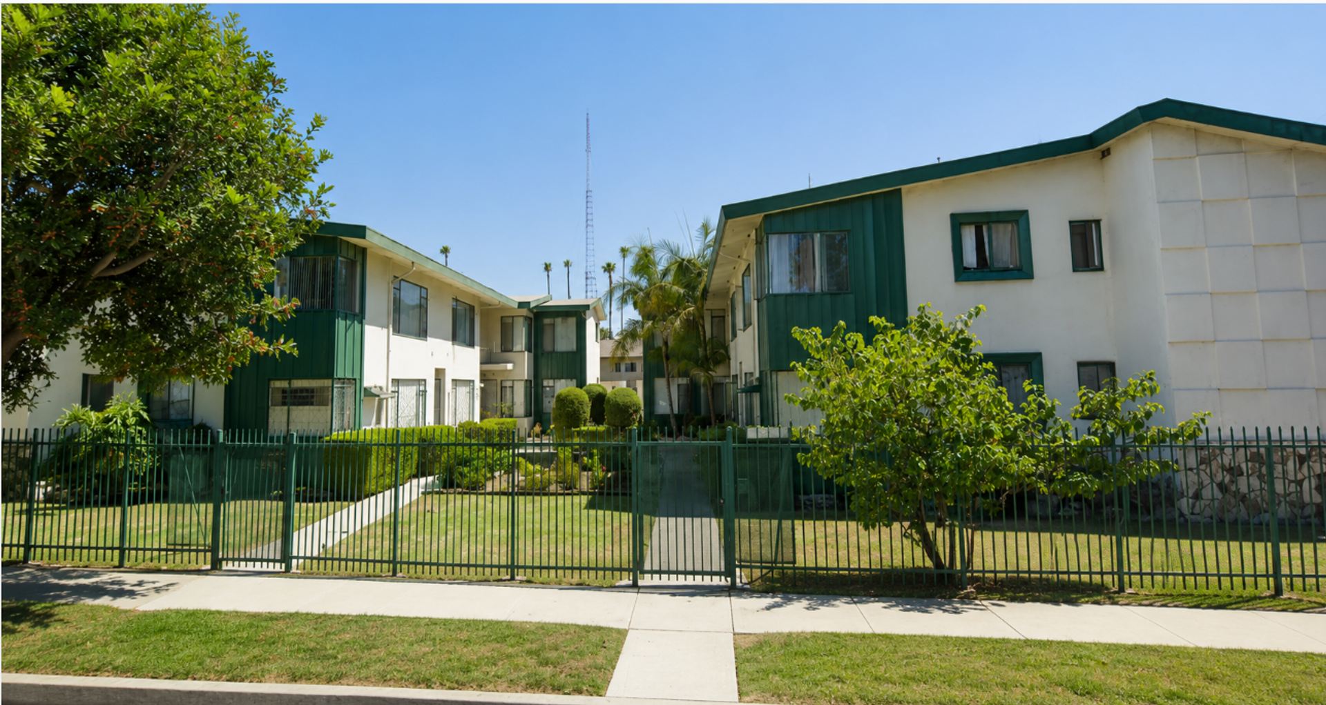 Los Angeles Apartment: 4559-4601 August St.