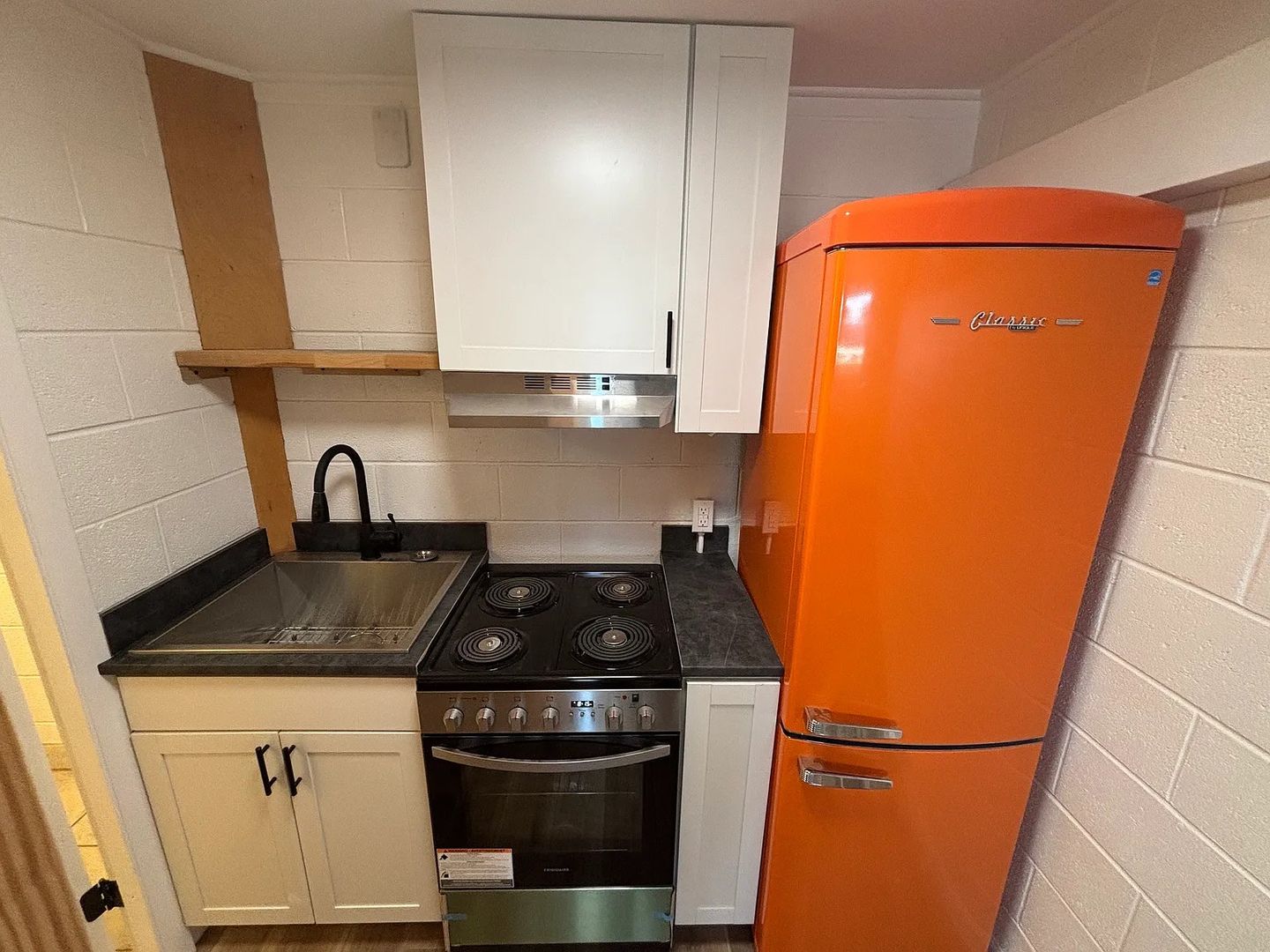 Stillwater Apartment: 1324 E 6th Ave
