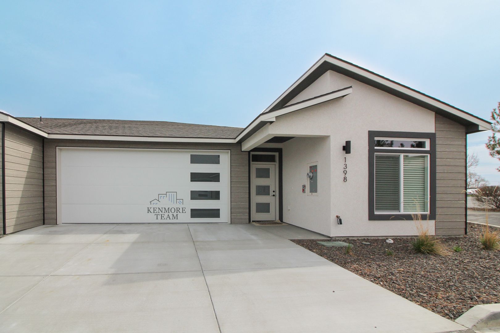 WEST RICHLAND House: 1398 KALANI CT