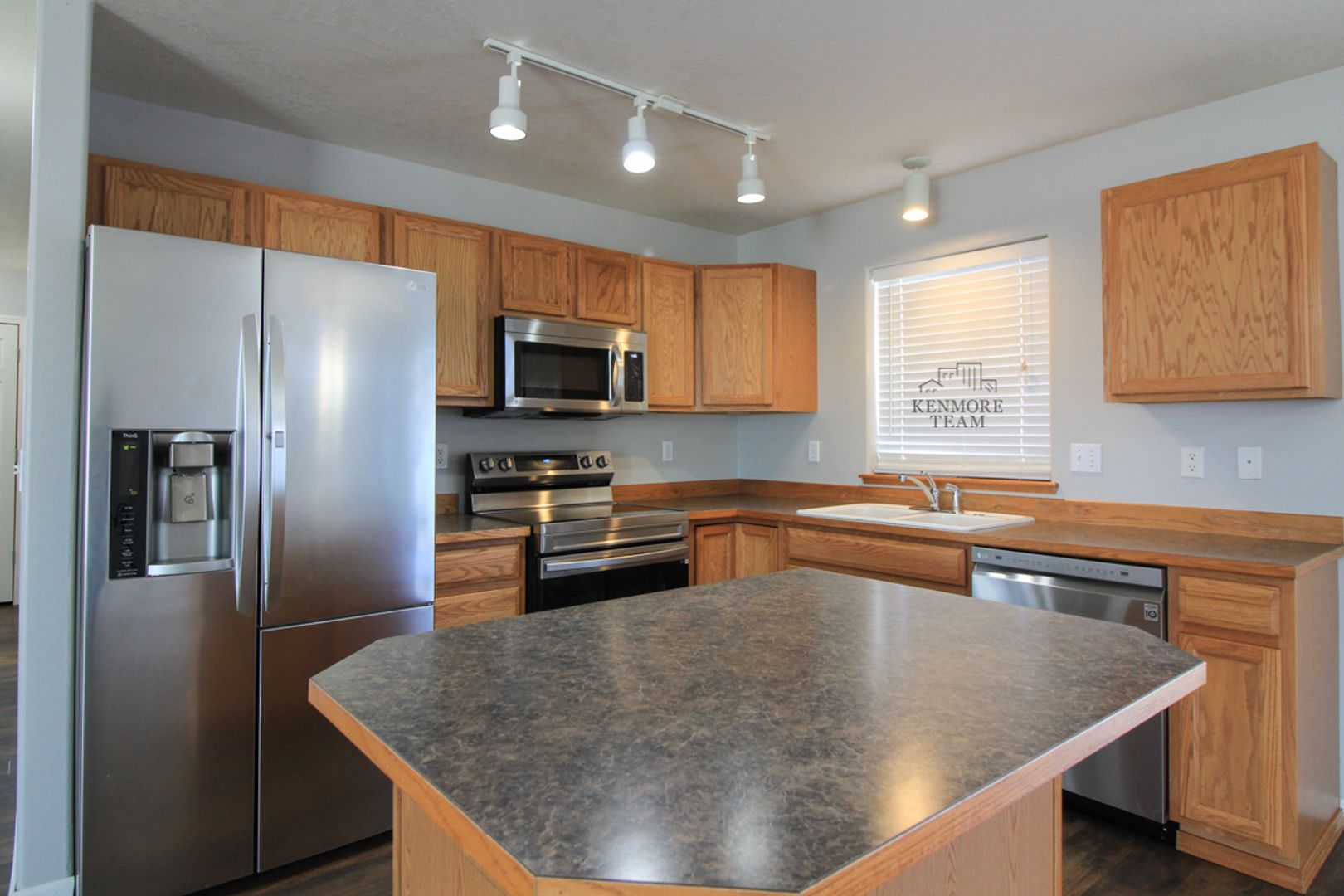 PASCO House: 3312 KEENELAND LN