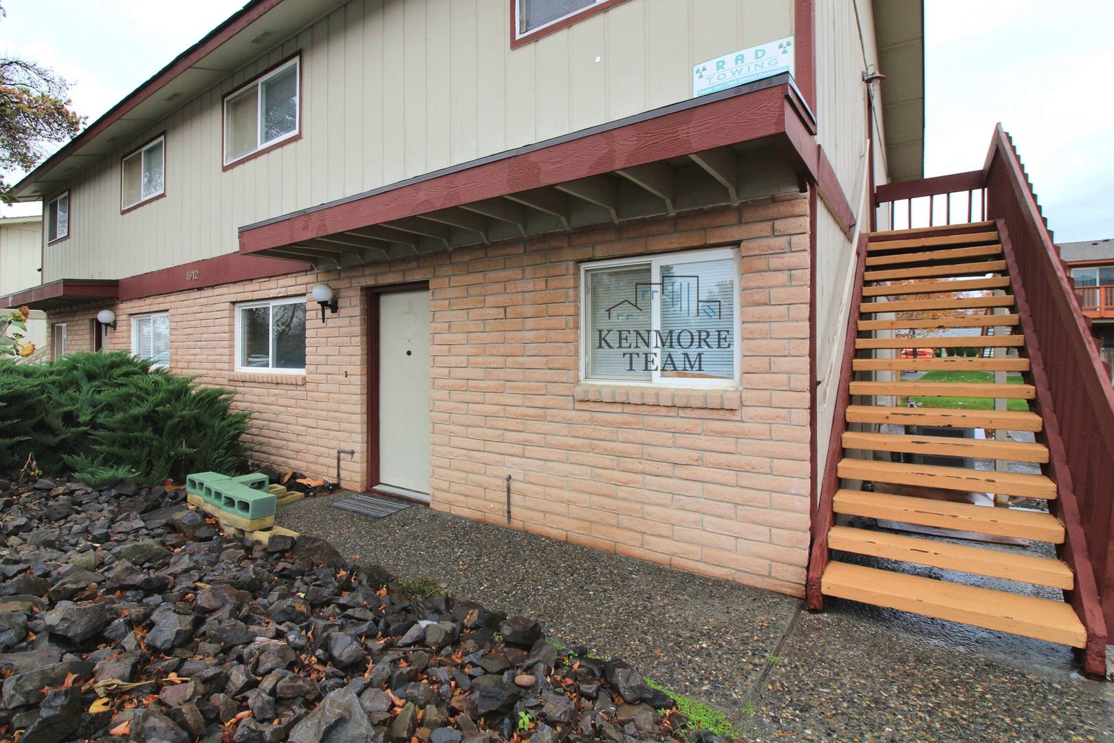 RICHLAND Apartment: 1912 GEORGE WASHINGTON WAY