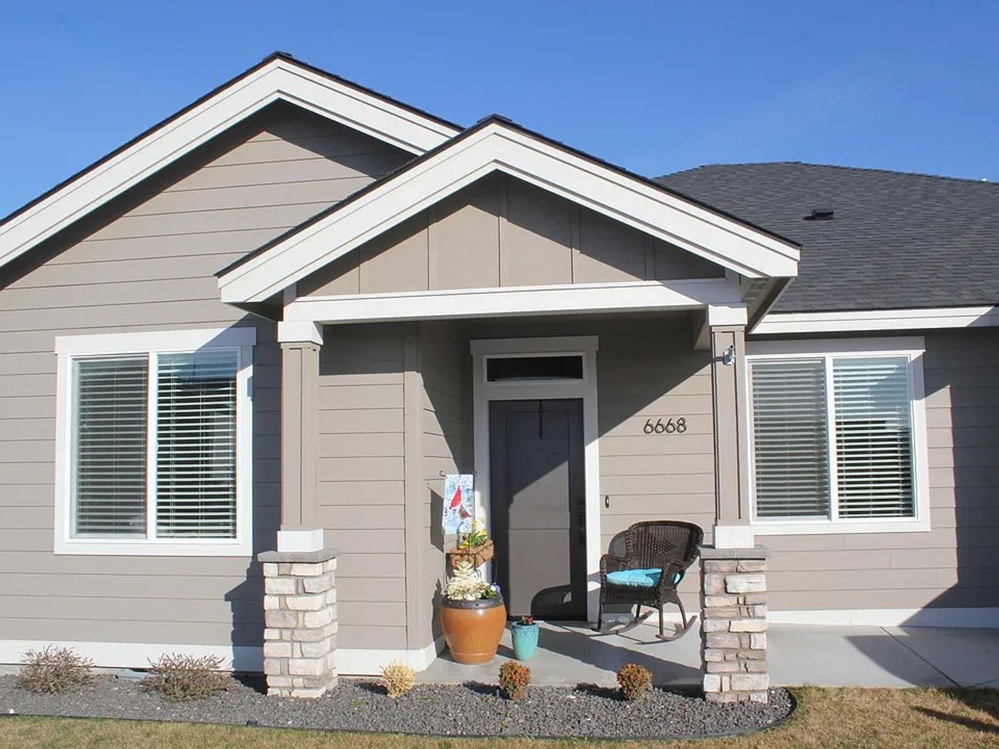 KENNEWICK House: 6668 W 38TH AVE