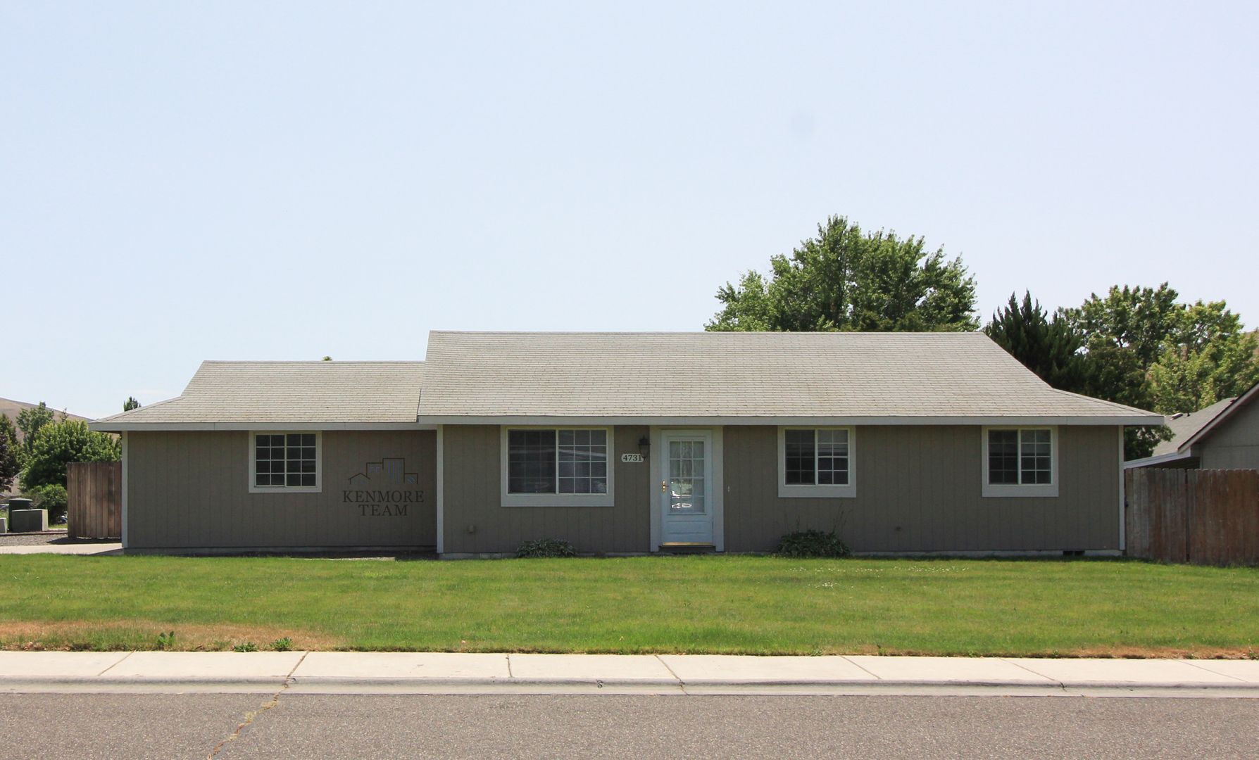 WEST RICHLAND House: 4731 HIBISCUS ST