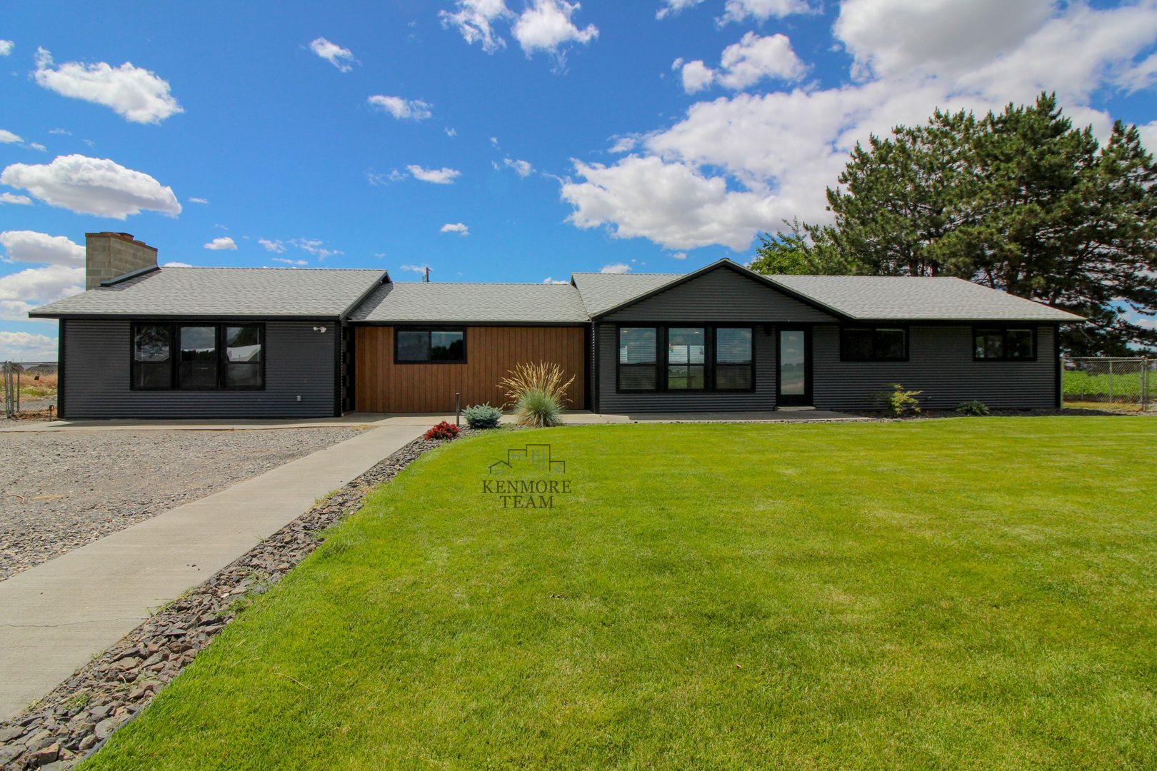 PASCO House: 4151 COLUMBIA RIVER RD