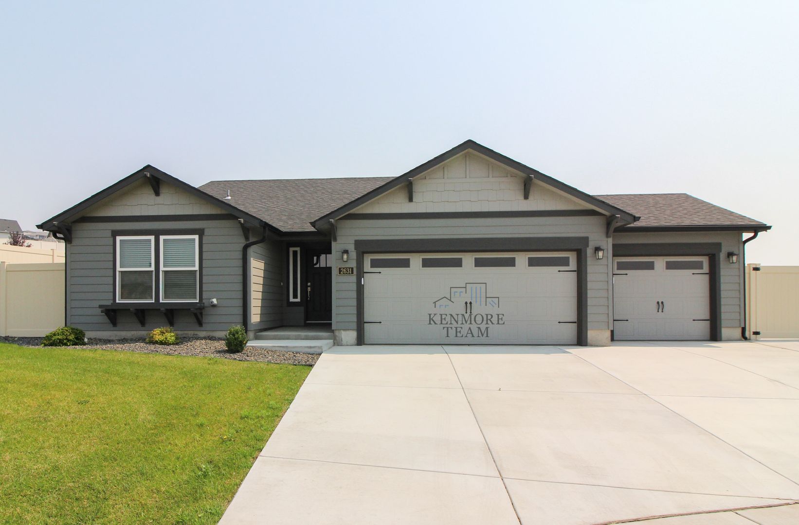 KENNEWICK House: 2631 S YOUNG CT
