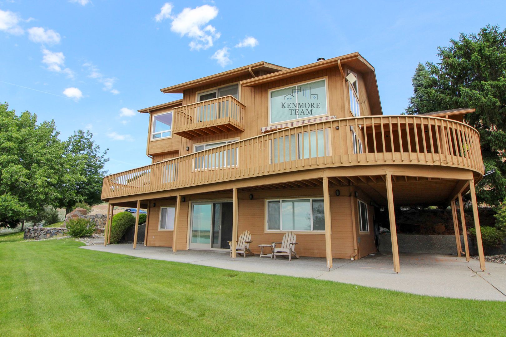 PASCO House: 2141 N COLUMBIA RIVER RD